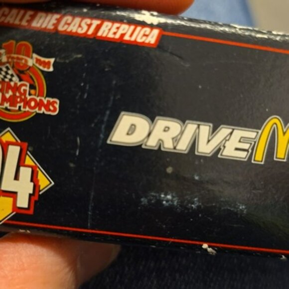 Vintage Nascar Car 1:64 Scale Die Cast Replica McDonalds Happy Meal Press Pass - Picture 15 of 16